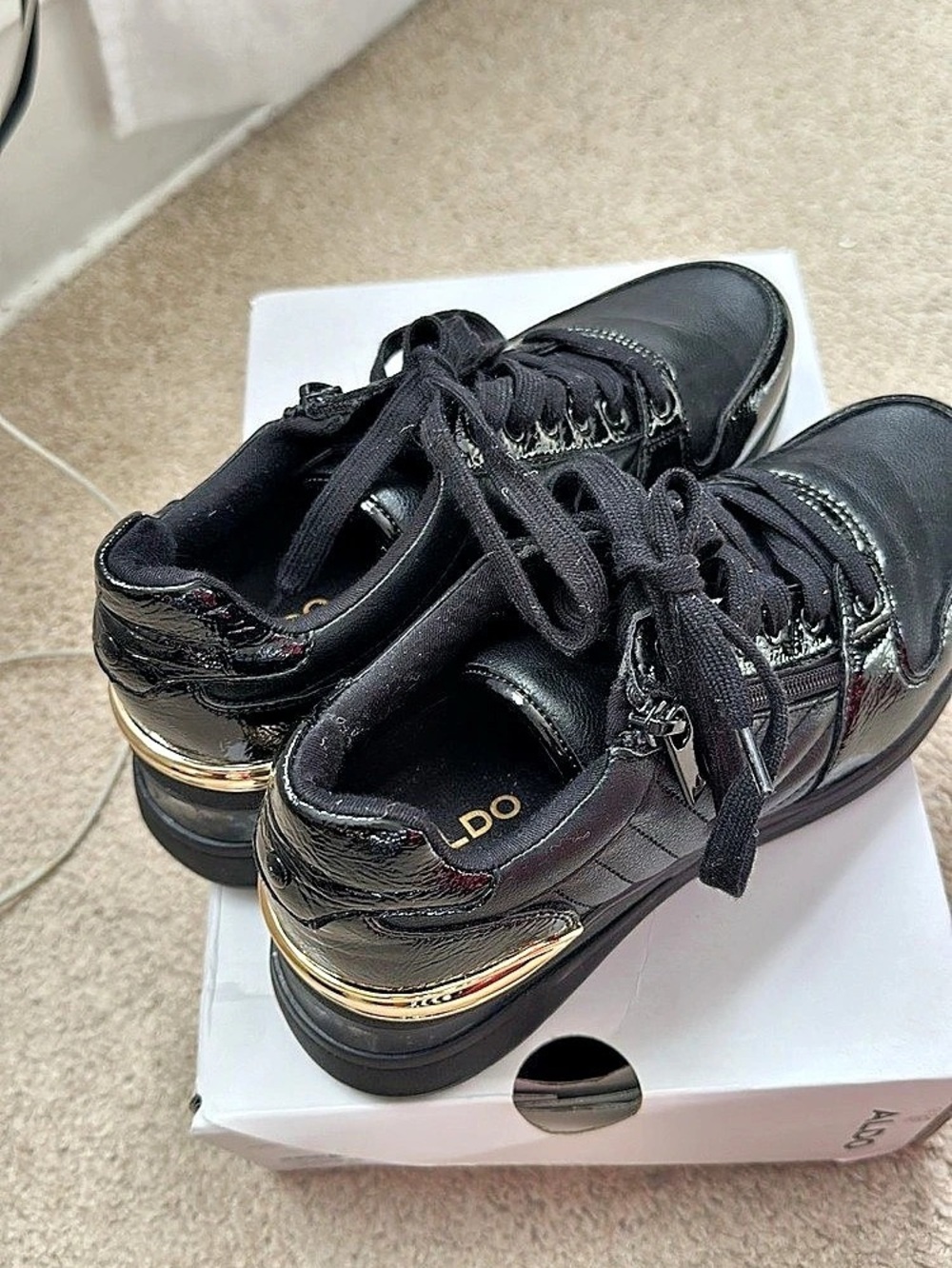 ALDO ADWIMIA Black Patent Sneakers US 9 Like New